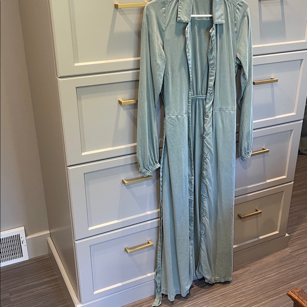 Side Stitch Soft Green Button-Up Dress